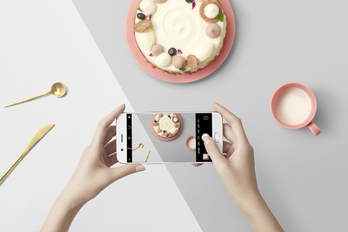 图2 OPPO R11 6英寸高清显示屏.jpg