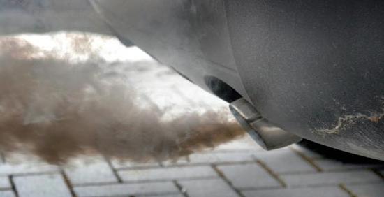 机动车尾气排放一直是大气主要污染来源之一。东方IC 图
